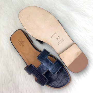 HERMES ORAN SANDALS KROKO DESENLİ %100 HAKİKİ DERİ LACİVERT