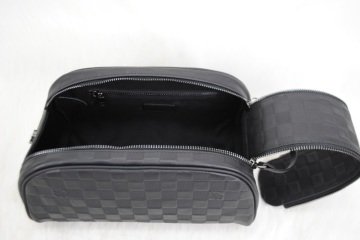 LOUIS VUITTON İNFİNİ KING SIZE TOILETRY BAG