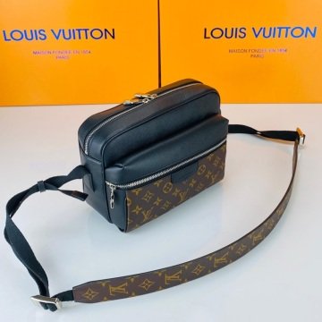 LOUİS VUİTTON OUTDOR MESSENGER CANVAS ERKEK POSTACI %100 HAKİKİ DERİ