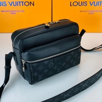 LOUİS VUİTTON OUTDOR MESSENGER CANVAS ERKEK POSTACI %100 HAKİKİ DERİ