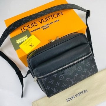 LOUİS VUİTTON OUTDOR MESSENGER CANVAS ERKEK POSTACI %100 HAKİKİ DERİ