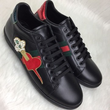 GUCCİ SNEAKERS BAYAN AYAKKABI %HAKİKİ DERİ