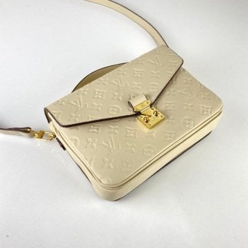 LOUİS VUİTTON METİS POCHETTE EMPREİNTE  %100 HAKIKI DERİ BEJ