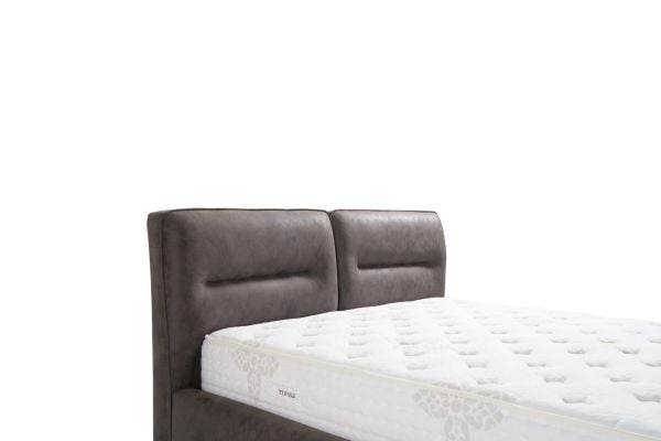 Capris Başlık