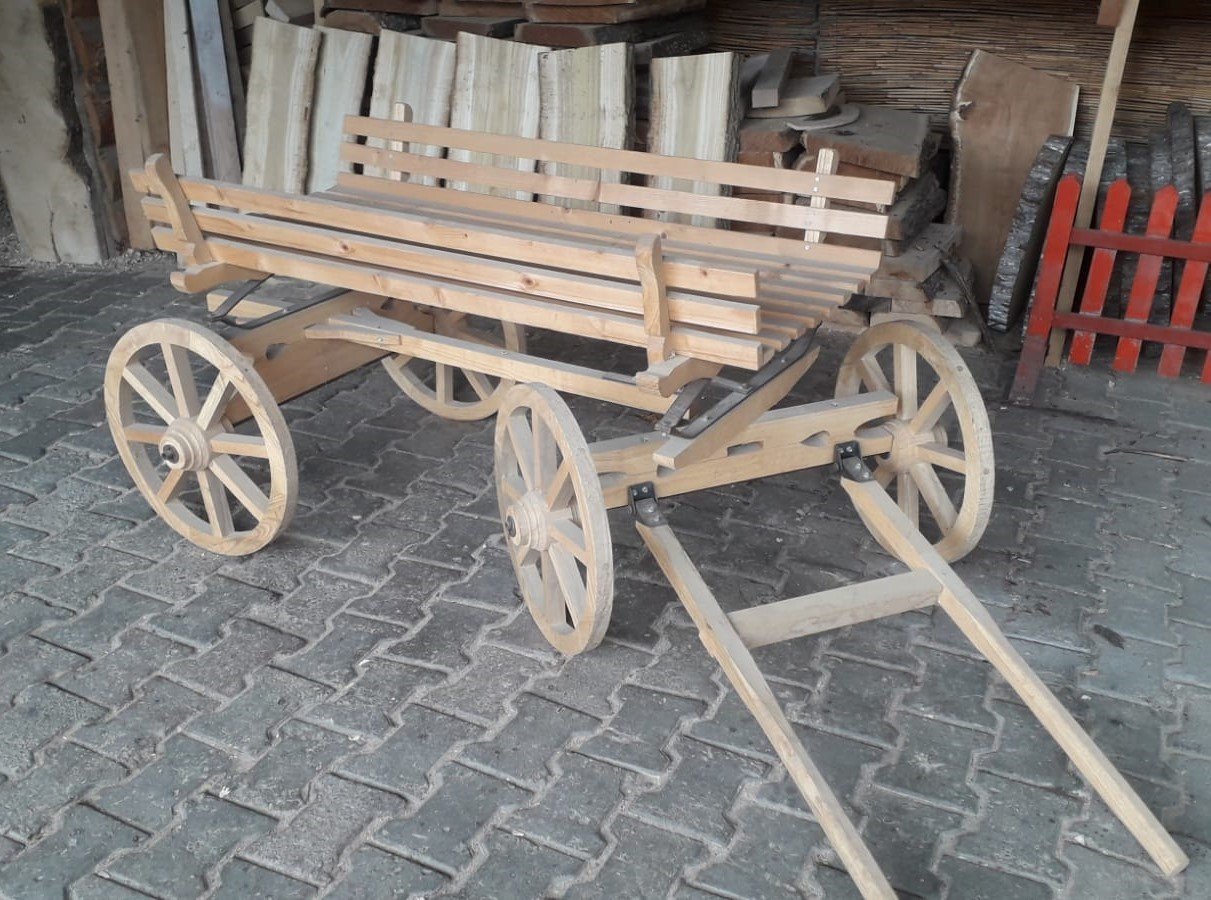 Otantik Çarşı Eskitme Ahşap At Arabası 140x75x60 cm.