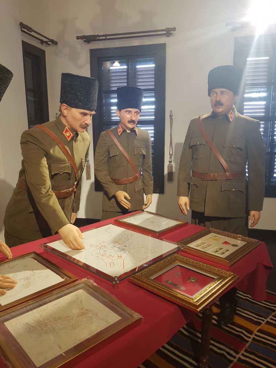 Atatürk Balmumu Silikon Heykeli
