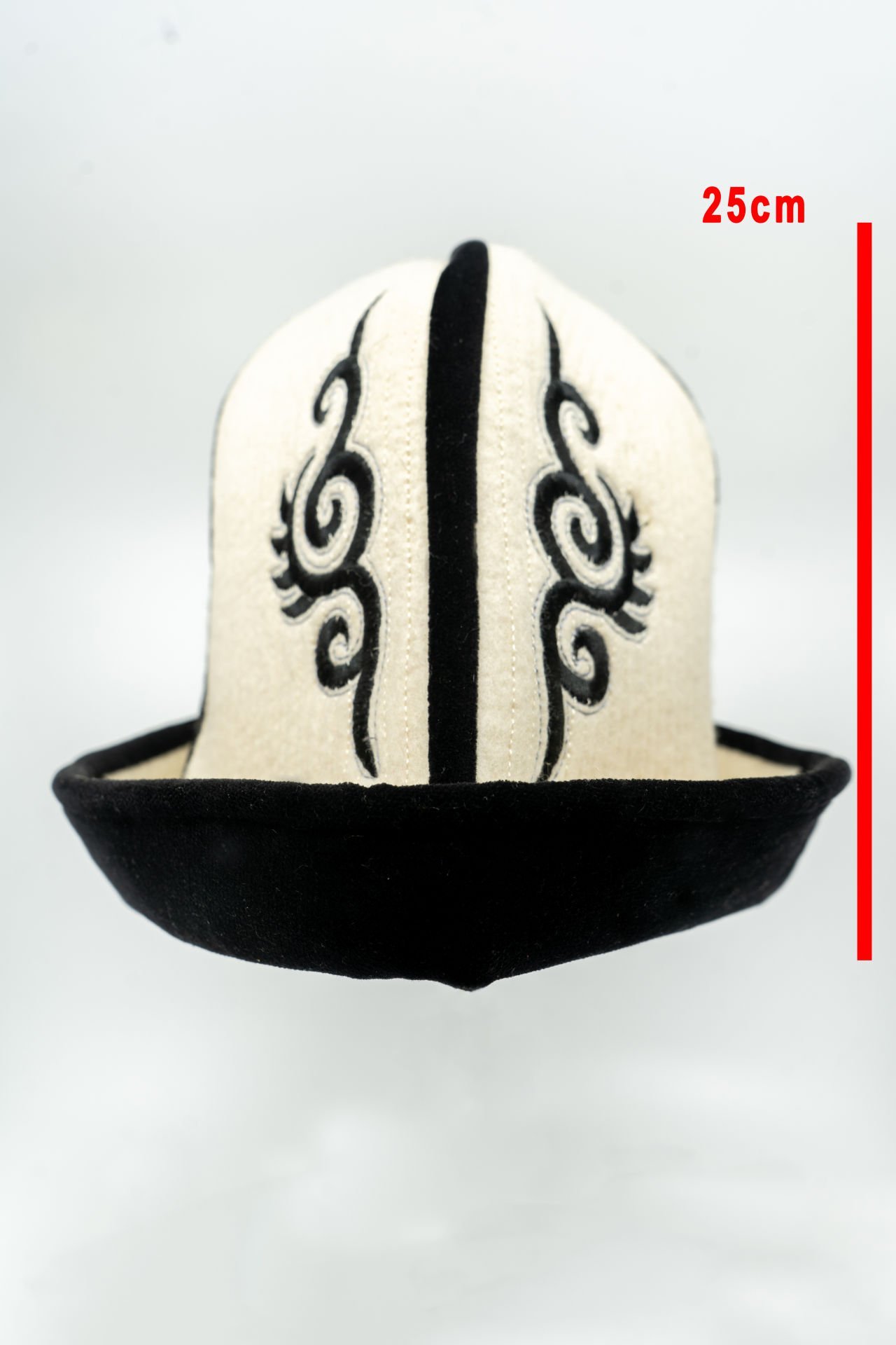 Püsküllü Türkmen Şapkası