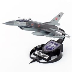 AkbaModel 1/48 F-16 Block 50+ Yarasa Filo Savaş Uçağı, Sergilemeye Hazır Standlı Model