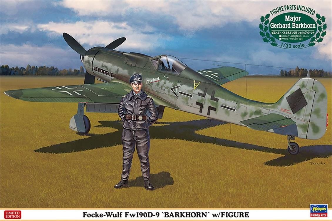 Hasegawa 08251 1/32 Ölçek Focke-Wulf FW190D-9 Barkhorn ve Figürü Savaş Uçağı (Limited Edition) Plastik Model Kiti