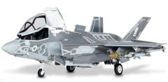 Academy 12569 1/72 F-35 B Lightningh II VMFA-121 (Yeşil Şövalyeler) Savaş Uçağı Demonte Plastik Maketi