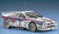 Hasegawa CR30 25030 1/24 Ölçek Lancia 037 (1984 Tour De Corse Ralli Şampiyonu) Otomobil Plastik Model Kiti