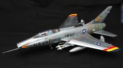 Trumpeter 02840 1/48 F-100F Super Sabre Savaş Uçağı Demonte Plastik Maketi