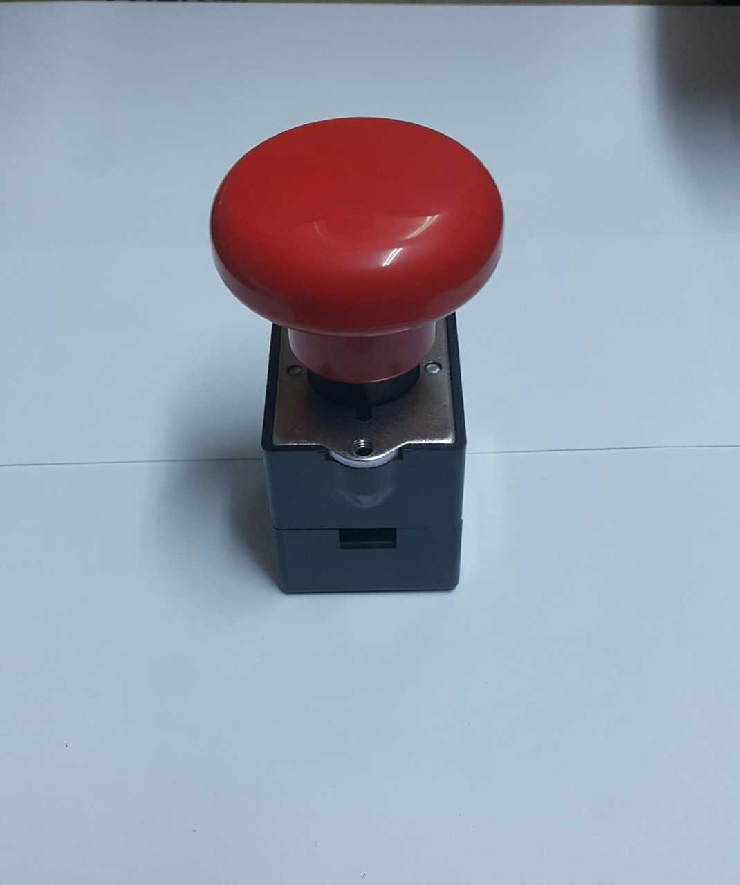 7915399114 Acil Stop Şalteri