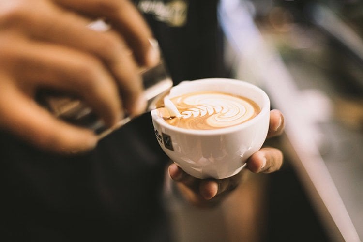 Evde Makinesiz Espresso Kahve Nasıl Yapılır ?