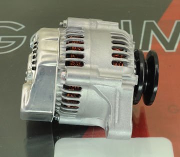 Kubota Şarj Alternatörü D722 KBT1667864014