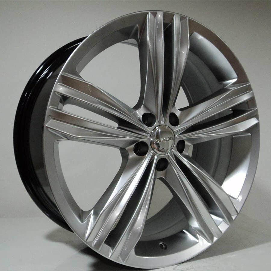 BK 5293 8x18 inç 5x112 et45 57.1 HYPER Sılver Machined Çelik Jant