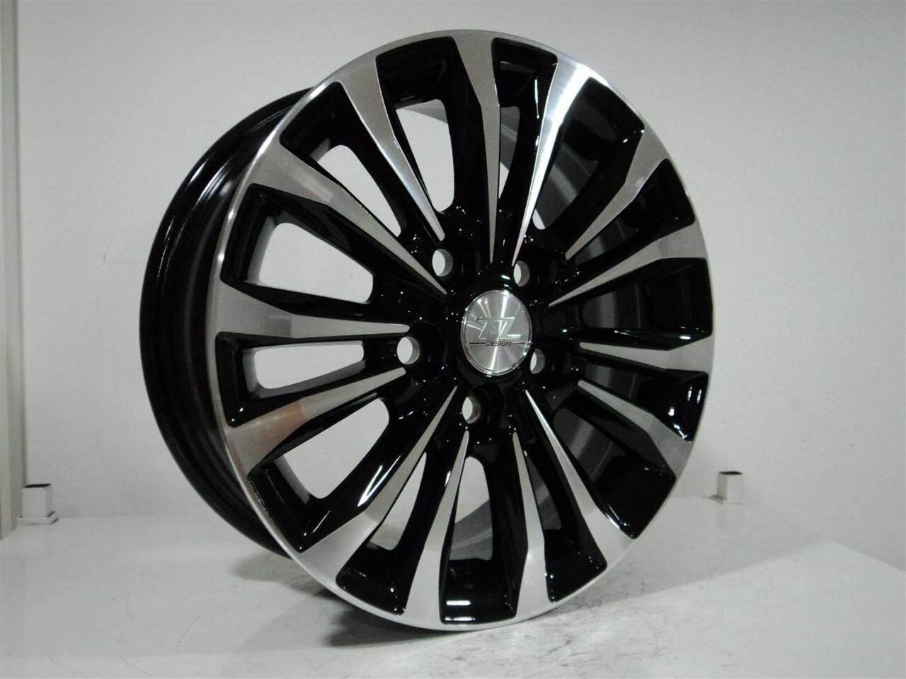 TL-1482 6X15inç  5X114.3 ET39 60.1 BLACK MACHINED XL ÇELİK JANT