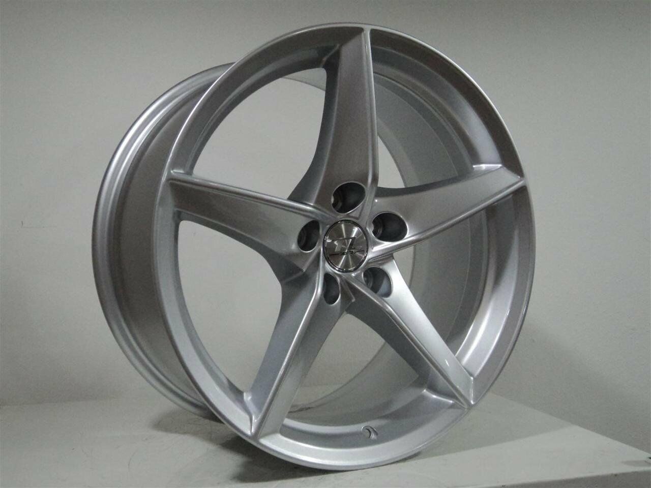 TL 5581 8.5x18inç 5x112 et29 66.6 SILVER Machined Çelik Jant