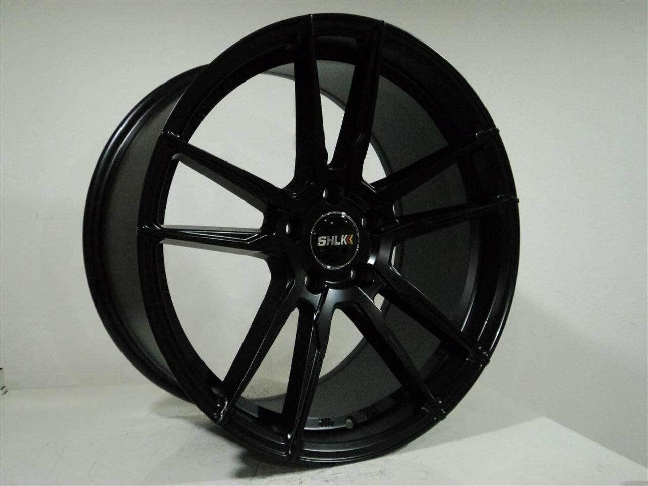 SLK 8023 8x18inç 5x112 et38 73.1 MAT BLACK Machined Çelik Jant