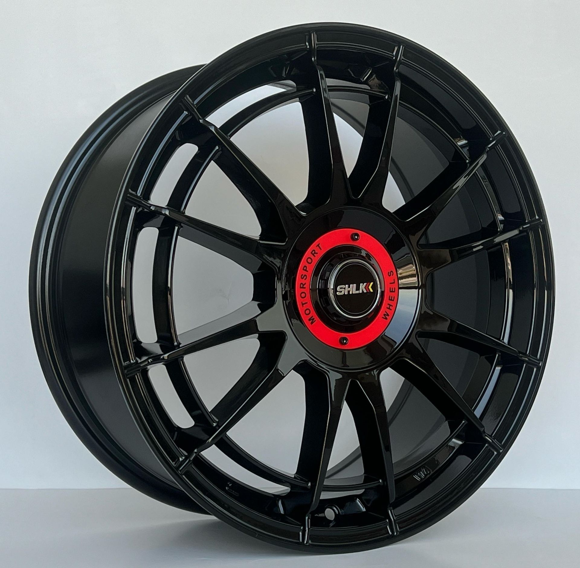 SLK 1935 7.5X18İNÇ  4X108 ET25 73.1 BLACK ÇELİK JANT
