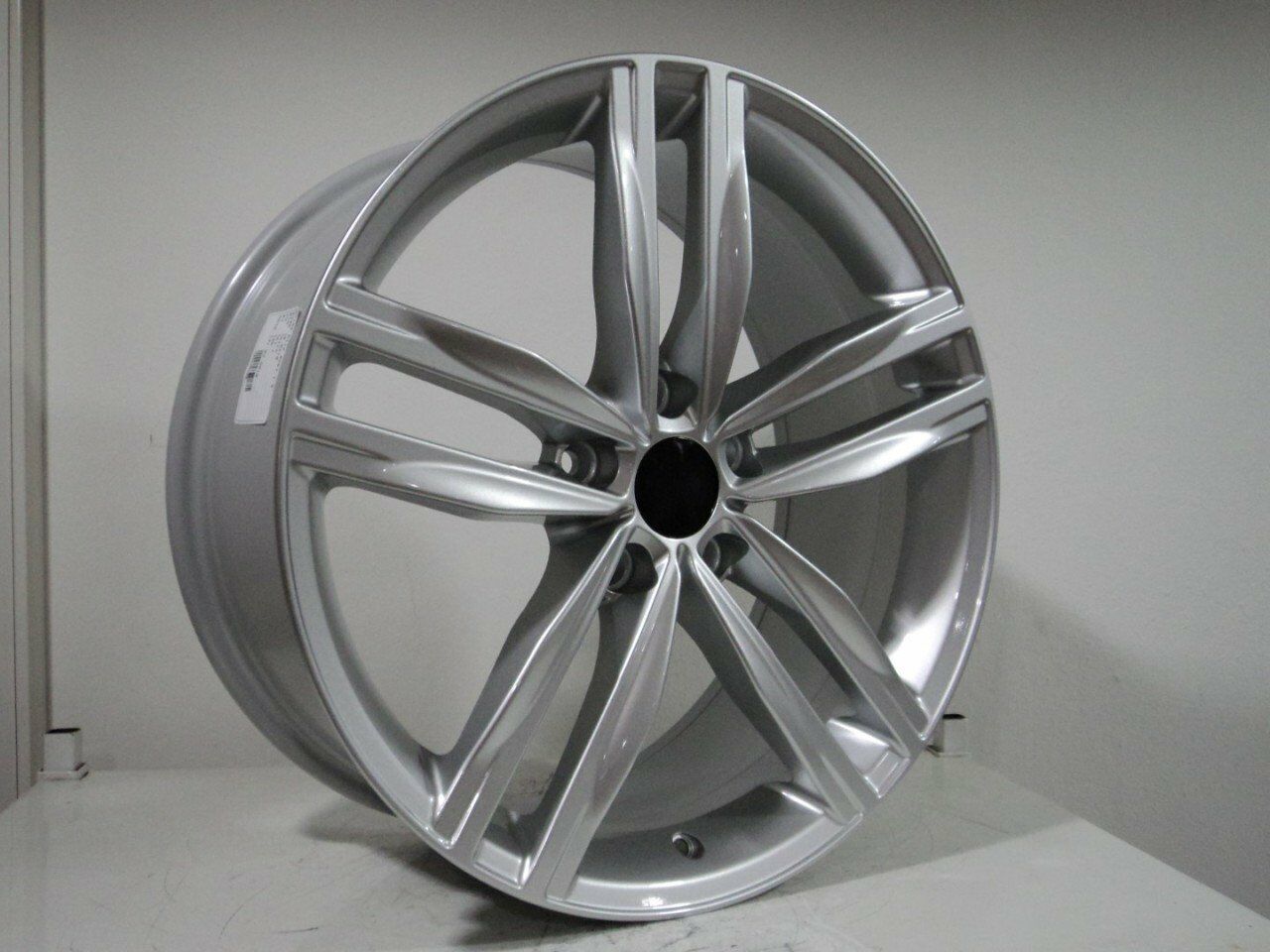 DY 168 8x18 inç 5x112 et45 57.1 BLACK Machined Çelik Jant
