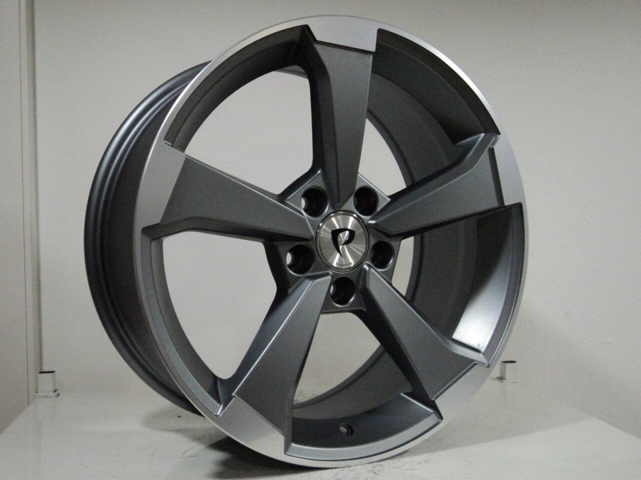 BK 5589 8x18inç 5x112 et42 66.45 MAT GUN Machined Çelik Jant