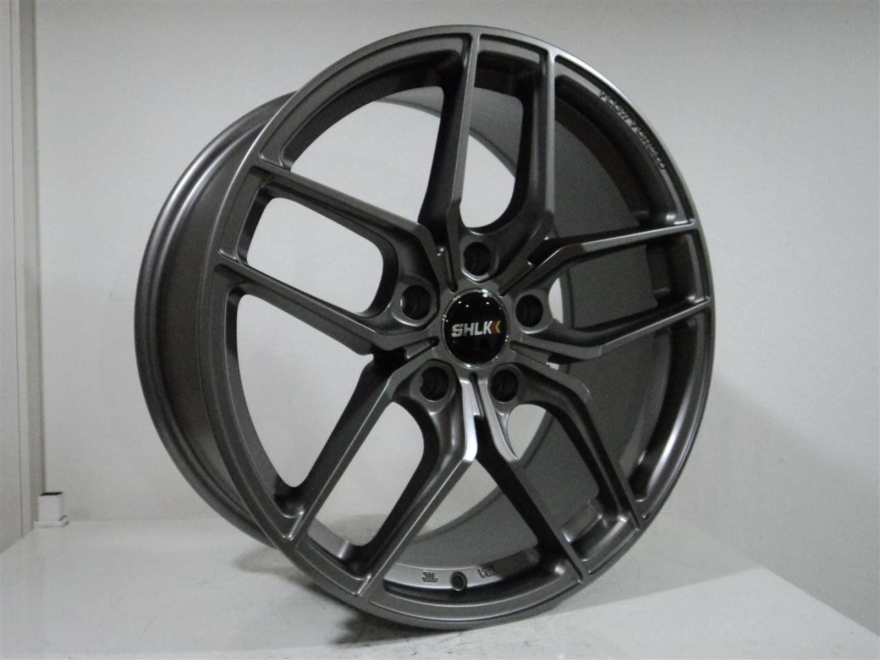 SLK 8040 8x18inç 5x112 et38 57.1 MAT GUN Machined Çelik Jant