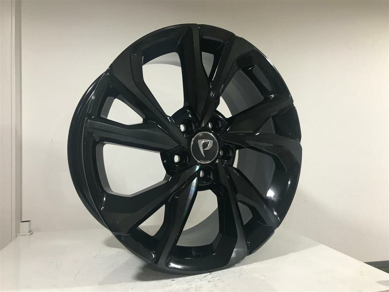 BK 5384 8x18inç 5x114.3 et50 64.1 BLACK Machined Çelik Jant
