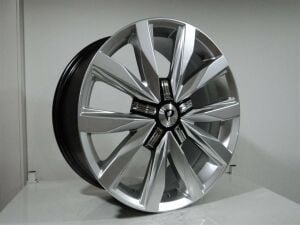 BK 5330 8x18 inç 5x120 et40 65.1 HYPER SILVER Machined Çelik Jant