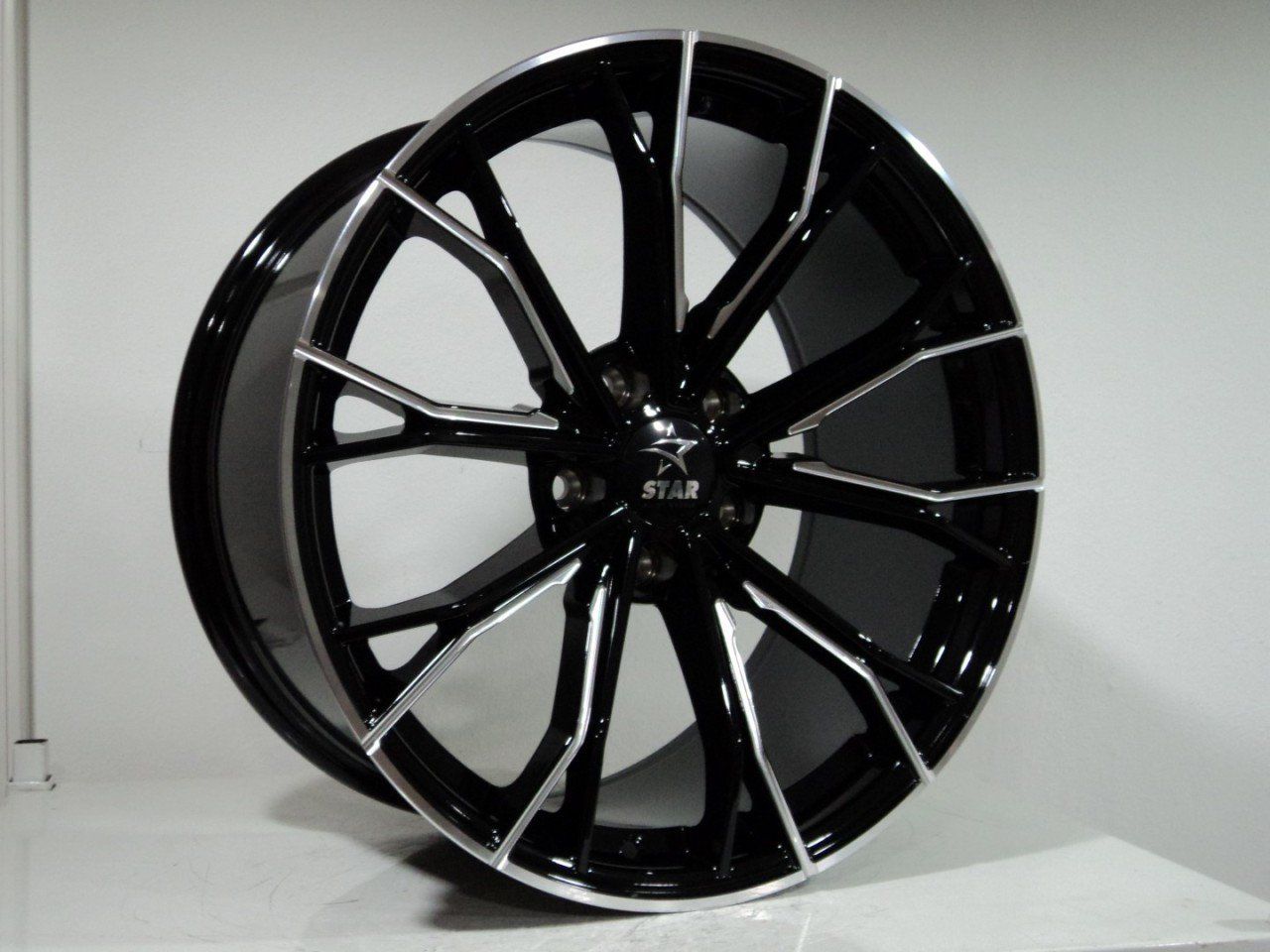 TPL 1231 8.5x19inç 5x112 et30 66.6 BLACK Machined Çelik Jant