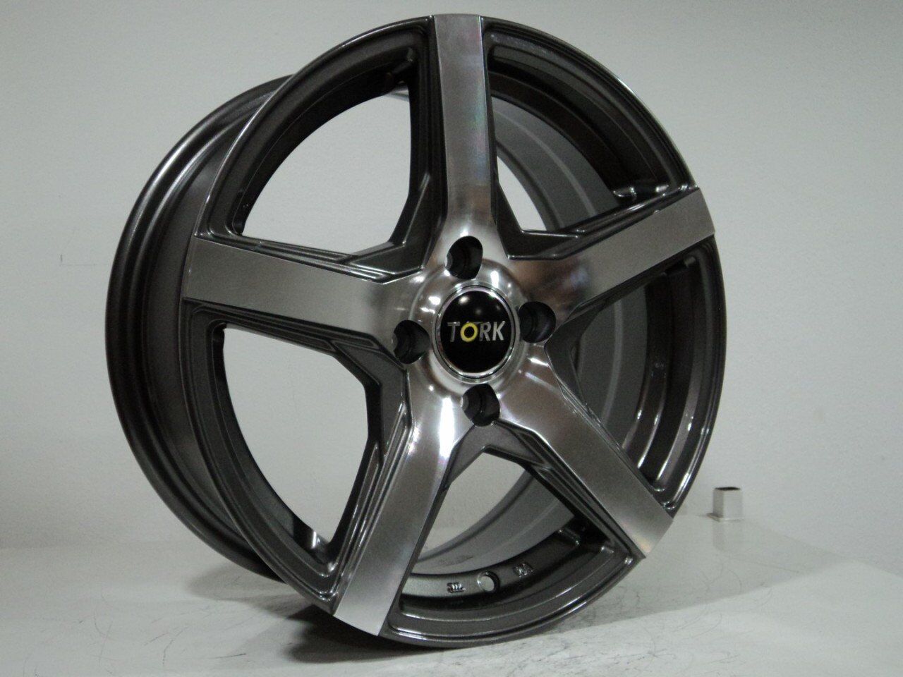 Megatork TORK 2793 6.5x15inç 4x100 et35 73.1 Gun Machined Çelik Jant