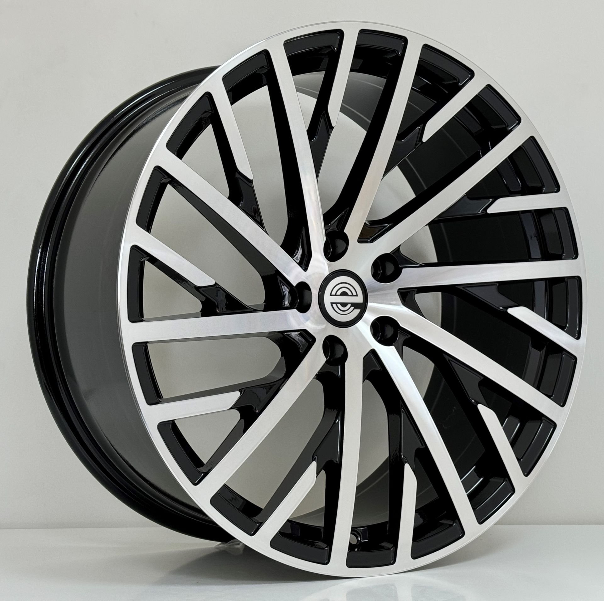 EXP HA0002 9X20İNÇ  5X112 ET30 66.45 BLACK MACHINED XL ÇELİK JANT