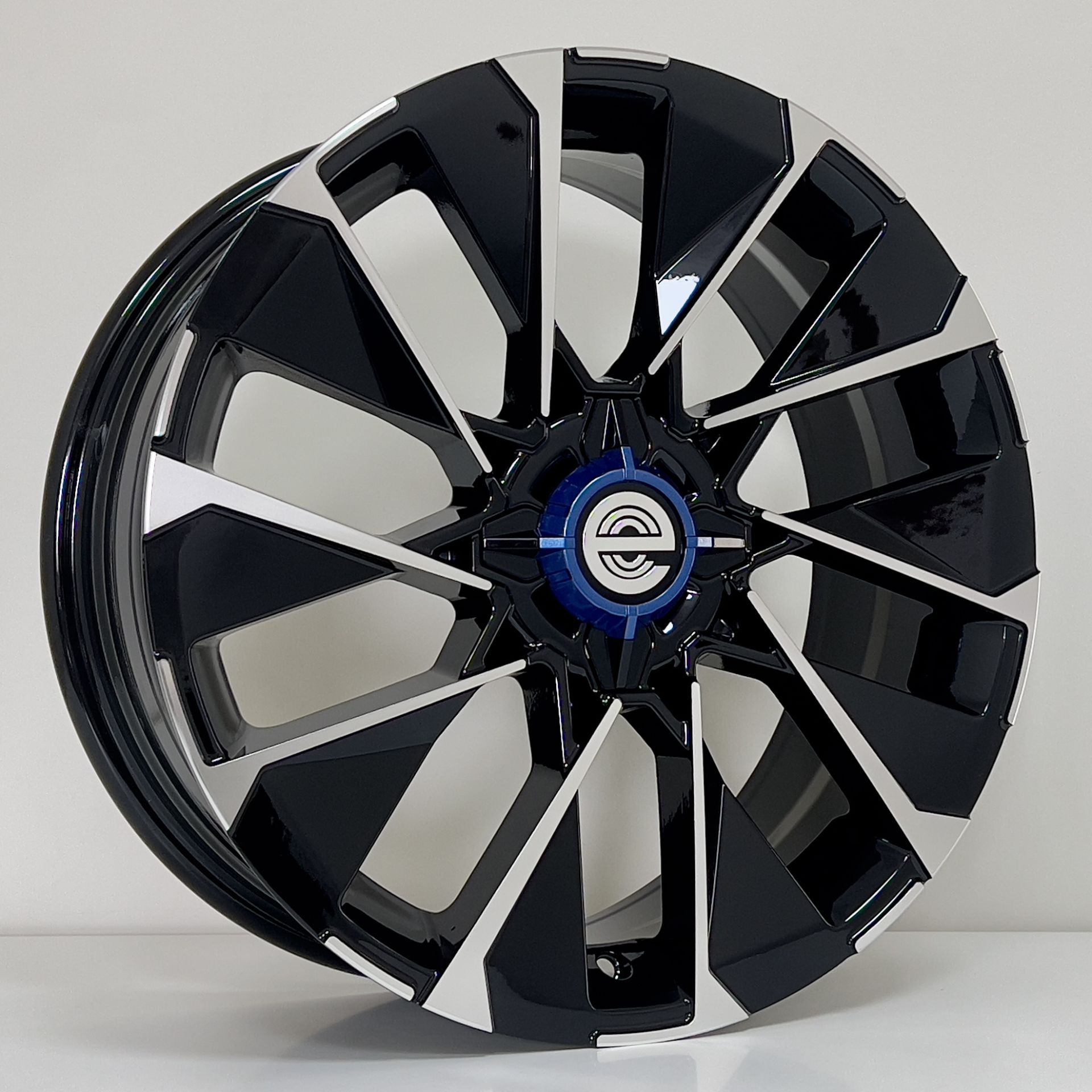 EXP HLN0001 7X17İNÇ  4X100 ET37 60.1 BLACK MACHINED XL ÇELİK JANT