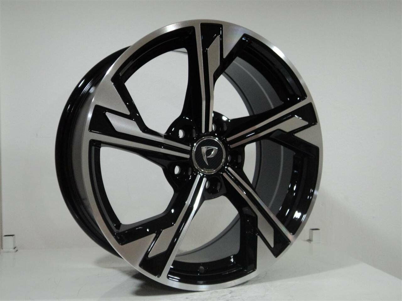 BK 5419 8x18inç 5x112 BLACK Machined Çelik Jant