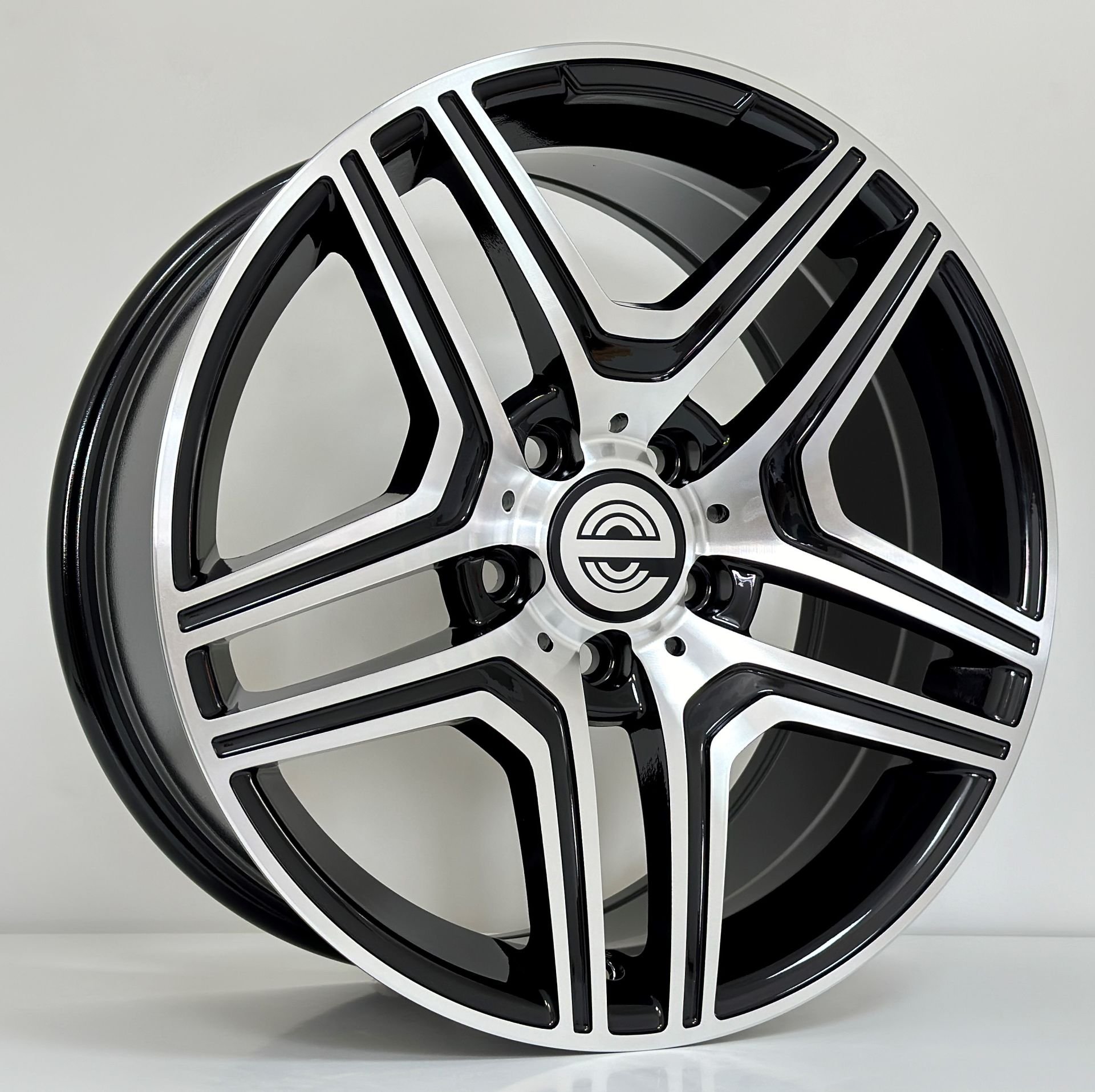 EXP HBC0029 8X17İNÇ  5X112 ET35 66.6 BLACK MACHINED XL ÇELİK JANT