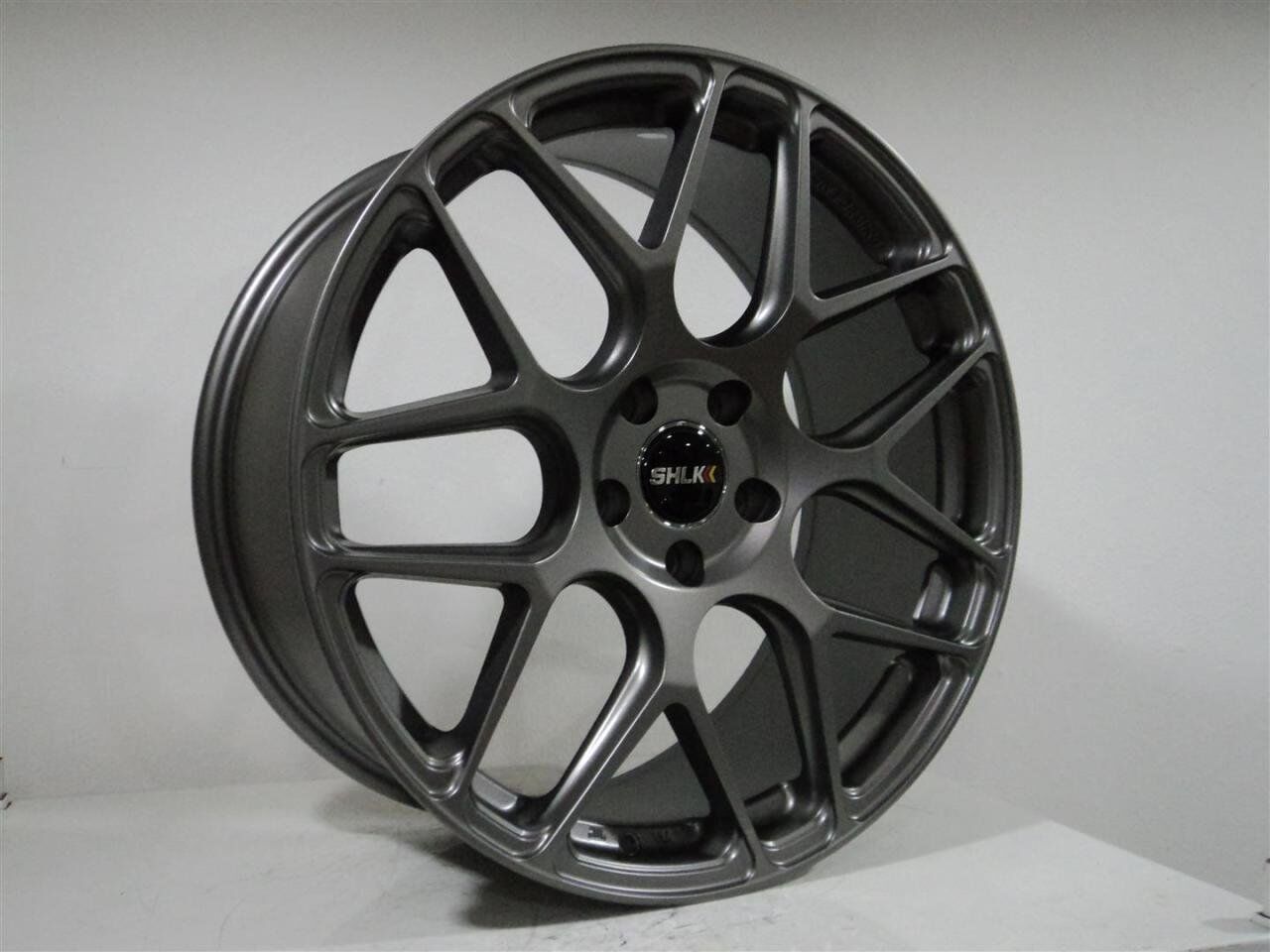 SLK Slk 8018 9.5x19inç 5x120 et37 72.56 MAT BLACK Çelik Jant