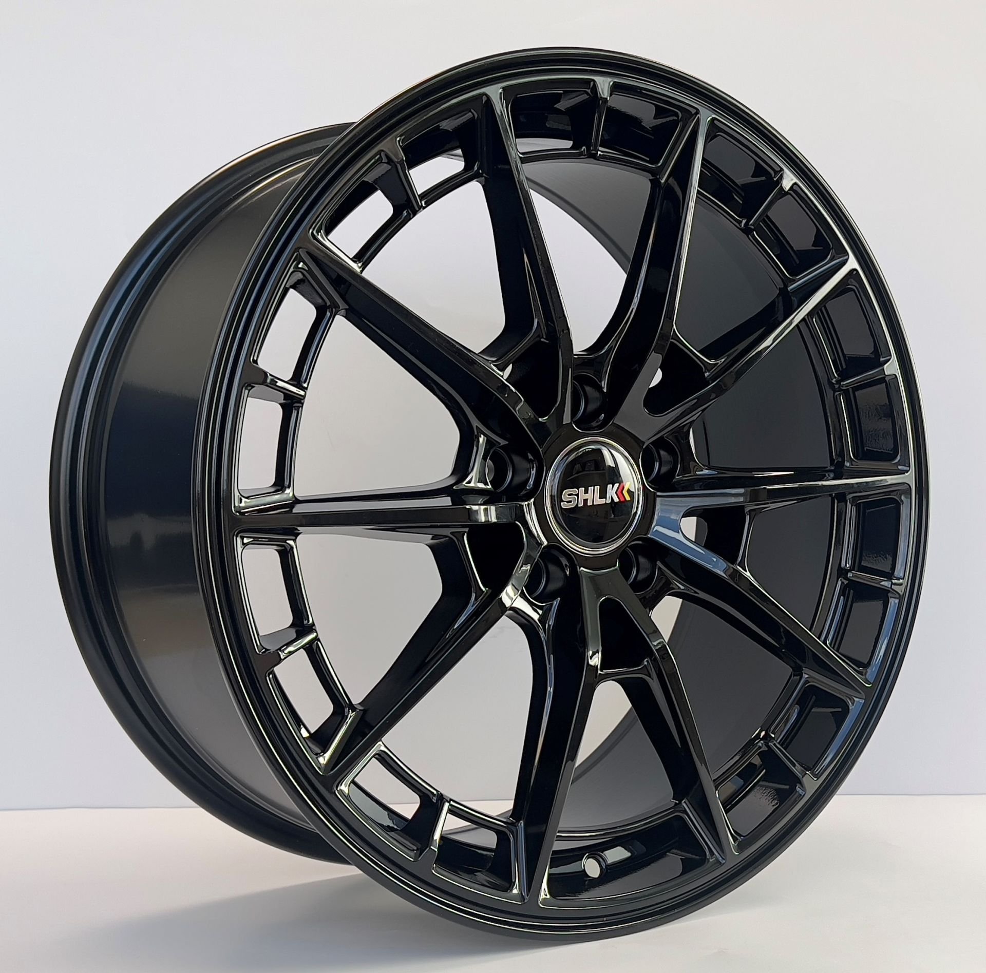 SLK 1954 8X18İNÇ  5X112 ET45 73.1 BLACK ÇELİK JANT