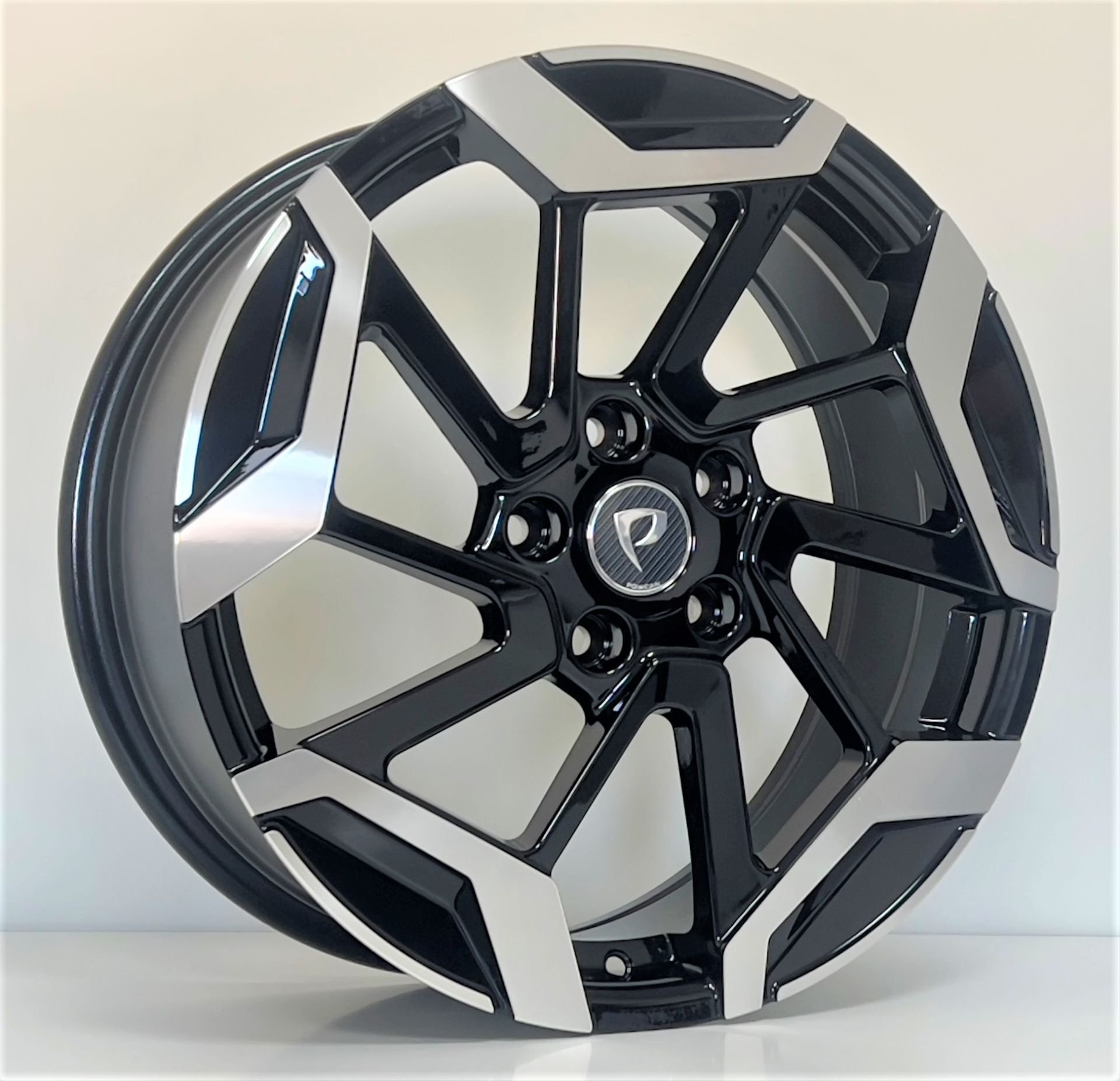 BK 3S1080 7.5X18İNÇ  5X114.3 ET50 67.1 BLACK MACHINED XL ÇELİK JANT