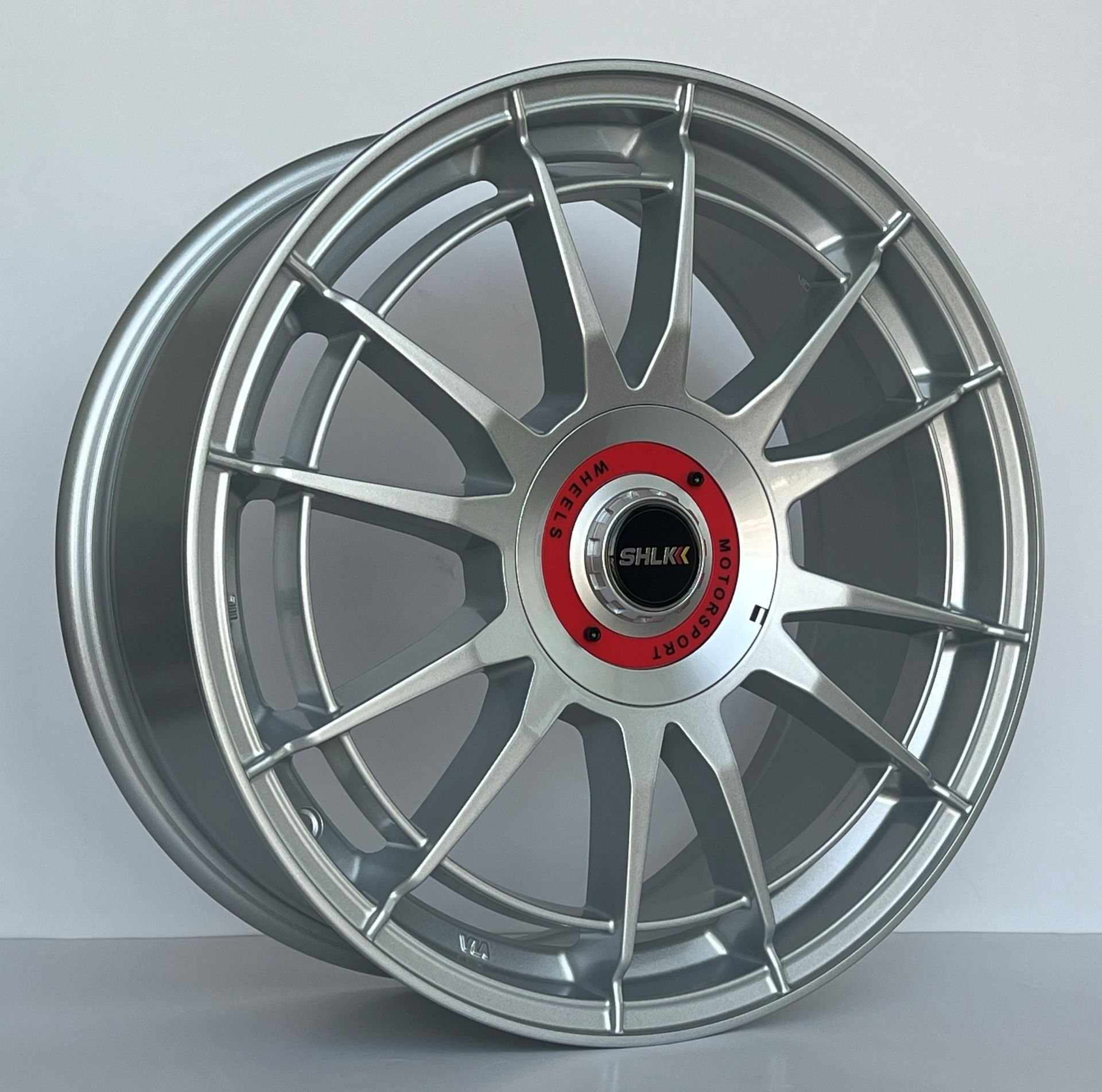 SLK 1935 7.5X18İNÇ  4X108 ET25 73.1 SILVER ÇELİK JANT