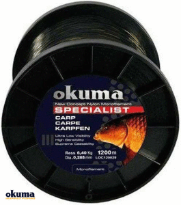 Okuma Carp 1200 mt 28,00 lb 12,73 kg 0,43 mm Camou Misina