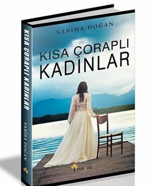 Kısa Çoraplı Kadınlar