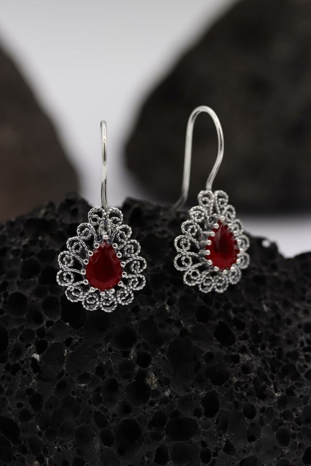 Kök Yakut Taşlı Damla Modeli Telkari Gümüş Küpe 202