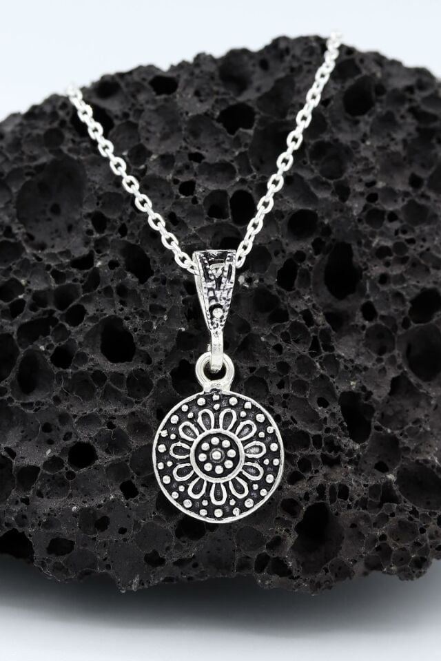 İşlemeli Mardin Hasırı Gümüş Kolye 001