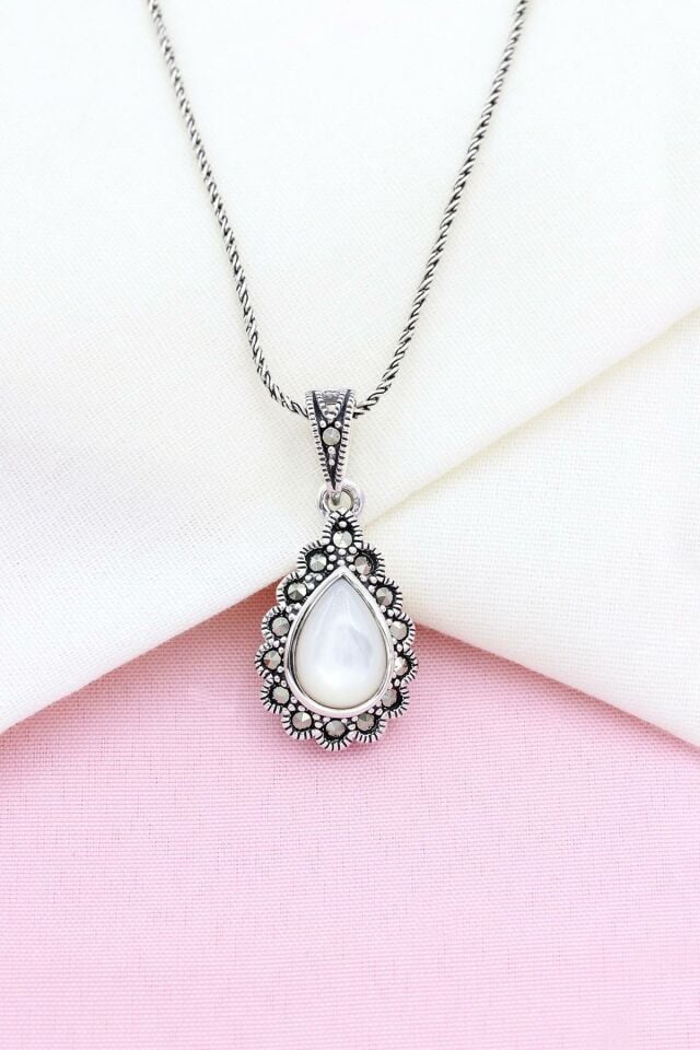 Damla Modeli Sedef Taşlı Markazit Gümüş Kolye 132