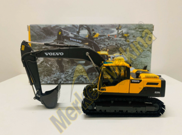 VOLVO EC220D Crawler Excavator Diecast Model 1:50