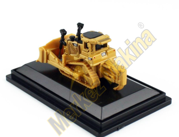Mikro Serisi D8T Dozer ,Sergilemeye Hazır Metal İş Makinası Modeli