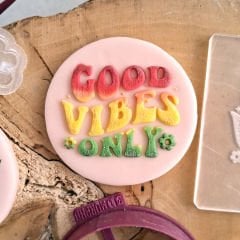 Good Vibes Only - 1 Kabartma Baskı