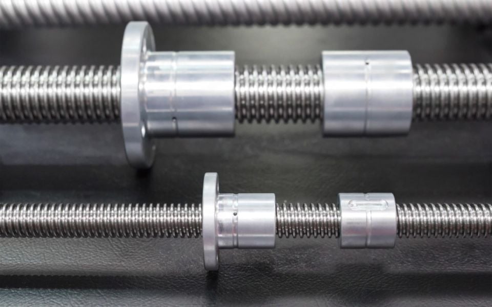 TR 14x4mm Sağ Trapez Vidalı Mil