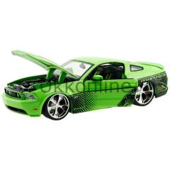 NECO MAISTO 1:24 31361 FORD MUSTANG HARDTOP