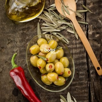 Biber Dolgulu Yeşil Zeytin 500 gr görseli.